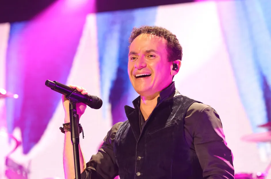 Fonseca arranca su Tropicalia Tour: el ‘setlist’ completo