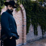 Carín León: Las mejores fotos de la sesión de portada de Billboard Español