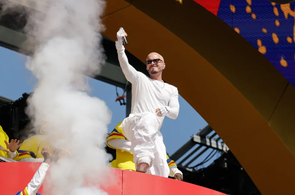 Doja Cat, Tems, J Balvin y Coldplay unen fuerzas en show de medio tiempo de la FIFA