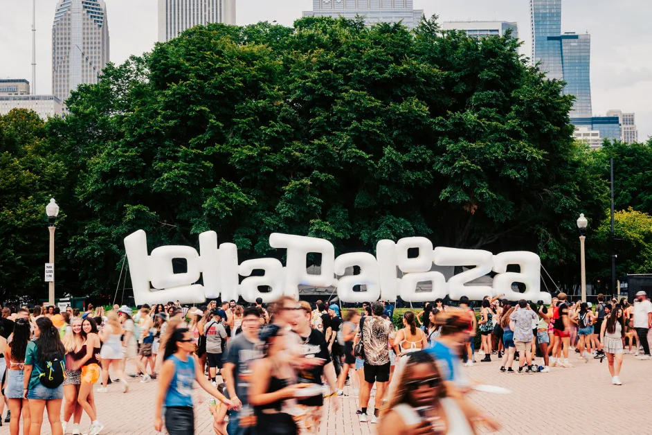 Lollapalooza 2025 alimentará escenario con baterías híbridas para reducir emisiones