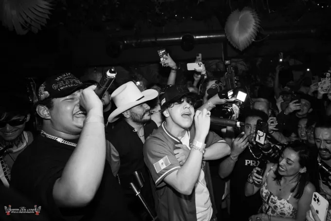 Los Guitarrazos: Conoce la noche bohemia mexicana que atrae desde a Xavi hasta C. Tangana