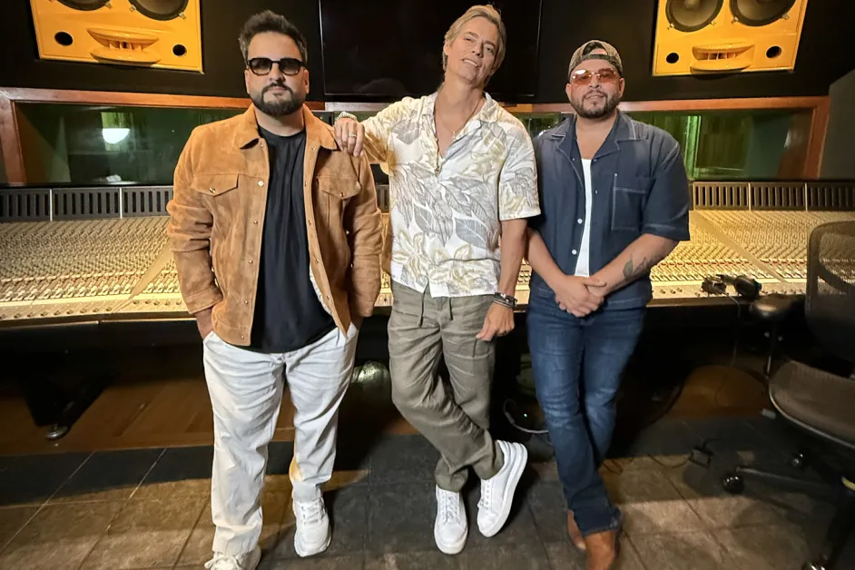 ‘Colgando en tus manos’ de Carlos Baute renace como un himno de afro house