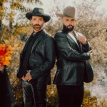 Del despecho al No. 1, Carin León y Alejandro Fernández lideran con ‘Me está doliendo’: ‘Aprendiéndole de cerquita’