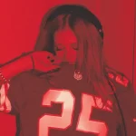 Luísa Sonza le da un toque brasileño a ‘Red Kingdom’ de los Kansas City Chiefs: ‘Parecía la unión perfecta’