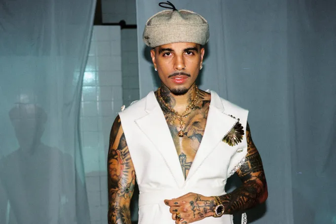 Rauw Alejandro será honrado con premio Visión en los Hispanic Heritage Awards 2025