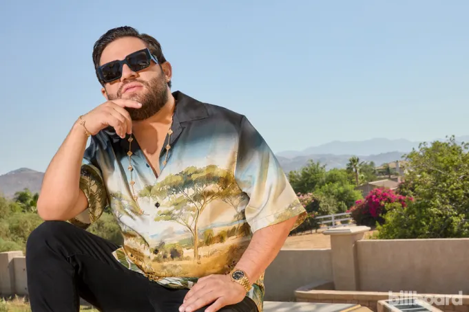 ‘Meneo’ de Luis R Conriquez y más de lo mejor de la Nueva Música Latina