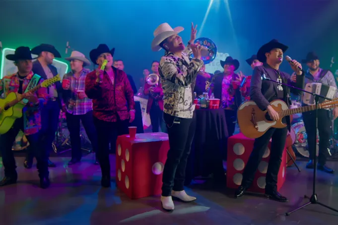 Los Tucanes de Tijuana logran su primer No. 1 en 20 años con colaboración con Grupo Firme