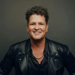Carlos Vives, Emilia y más estrenarán canción de Telemundo de la Copa Mundial en los Premios Billboard de la Música Latina 2025