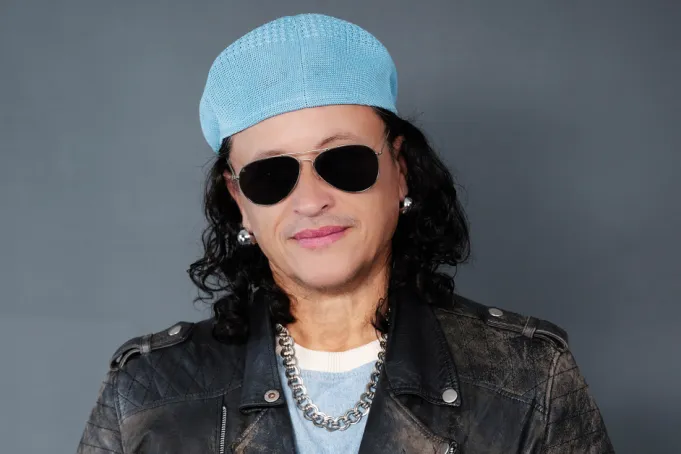 Elvis Crespo recibirá el Premio Salón de la Fama en los Premios Billboard de la Música Latina 2025