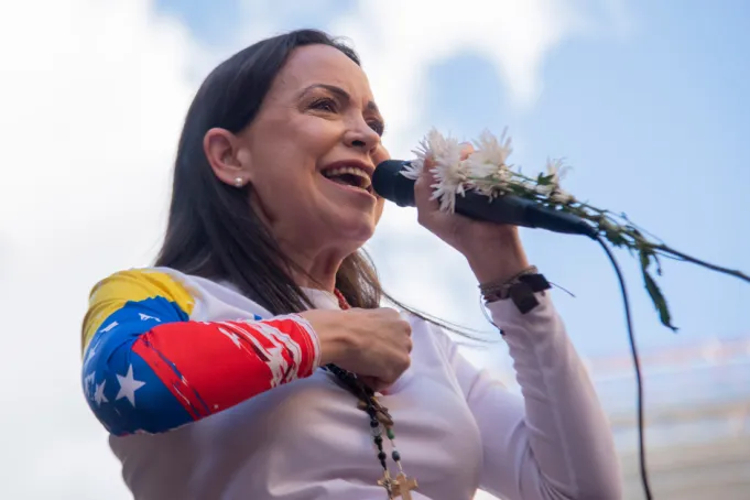 Cantantes venezolanos en el exilio reaccionan al Nobel de la Paz de María Corina Machado: ‘Guerrera de la Luz’