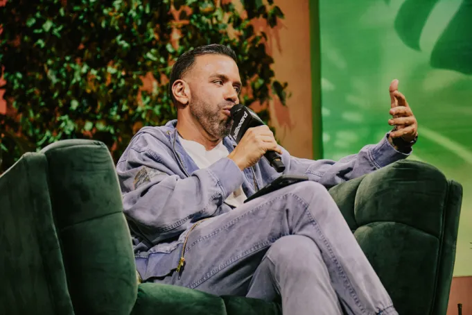 4 paneles de Latin Music Week 2025 que exploran nuevas formas de escuchar música hoy