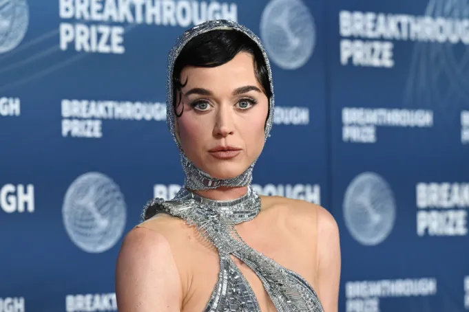 Katy Perry bromea sobre rumores de romance con Justin Trudeau durante concierto: ‘¿Oíste que estaba soltera?’