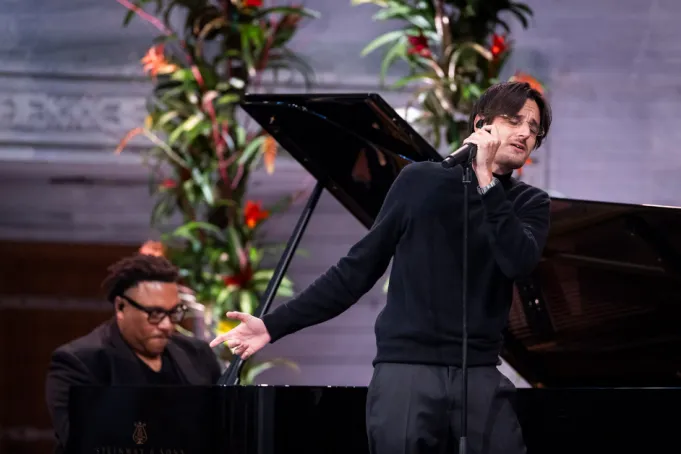 Mira a Danny Ocean cantar en la ceremonia del Nobel de la Paz en honor a María Corina Machado