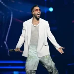 Romeo Santos extiende su récord de No. 1s en la lista Latin Airplay