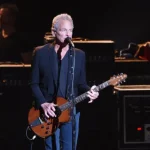 Lindsey Buckingham de Fleetwood Mac es atacado por mujer en Santa Mónica, según autoridades